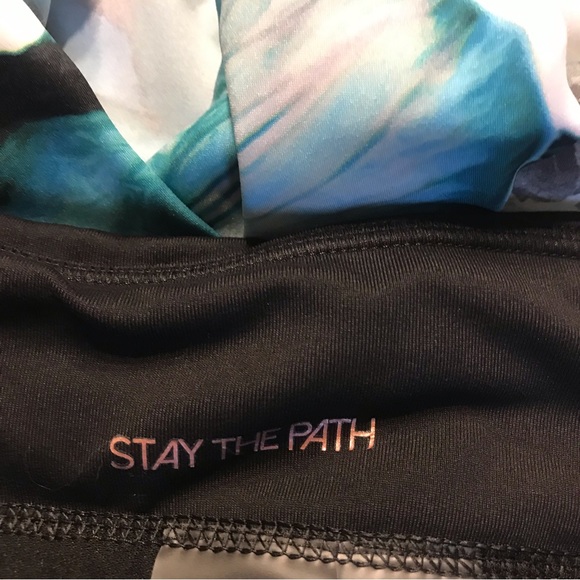 CALIA Anywhere Petal Hem Running Printed Shorts Size XL - Picture 9 of 10